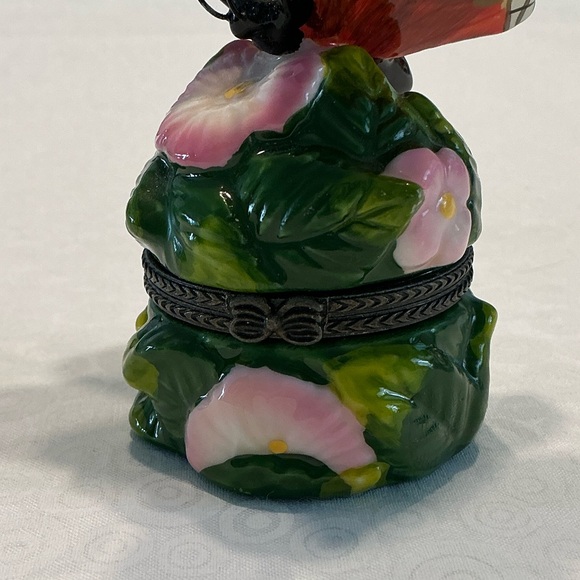 Butterfly Trinket Box with Floral Design - Picture 7 of 7